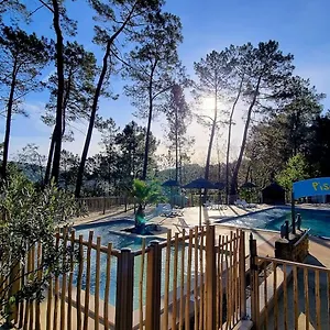 4* Camping Village De Bois Simonet